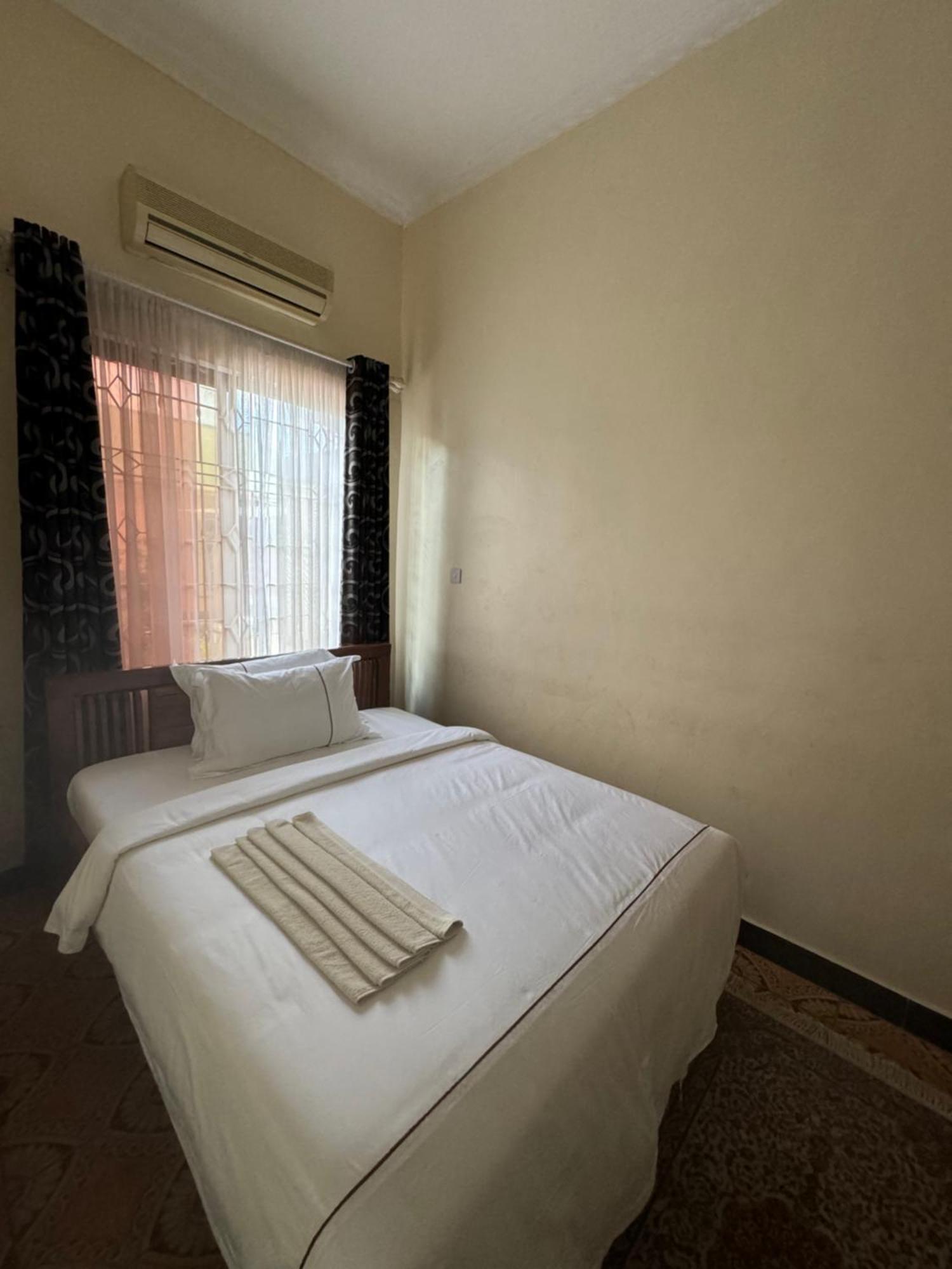 G & S Executive Lodge Dar es Salaam Exteriör bild